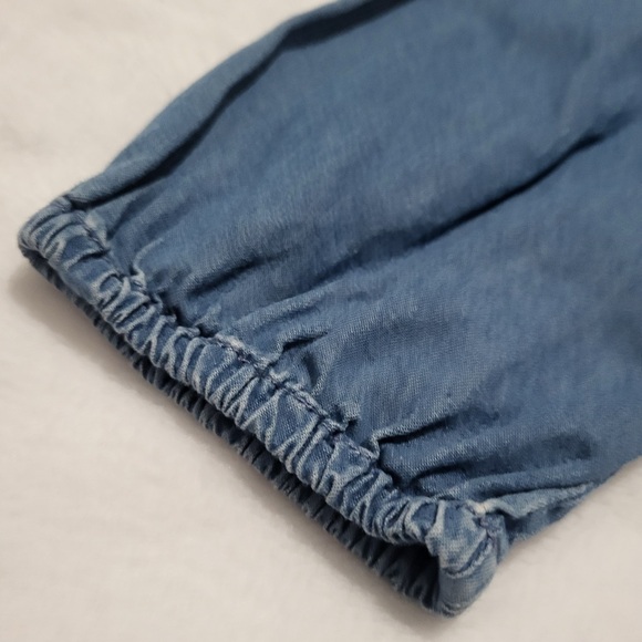 Michael Kors Women’s Top Chambray Blue Off the Shoulder Smocked Blouse Large - Picture 4 of 9